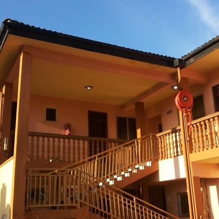 Daysinn Hotel Lira Zewnętrze zdjęcie