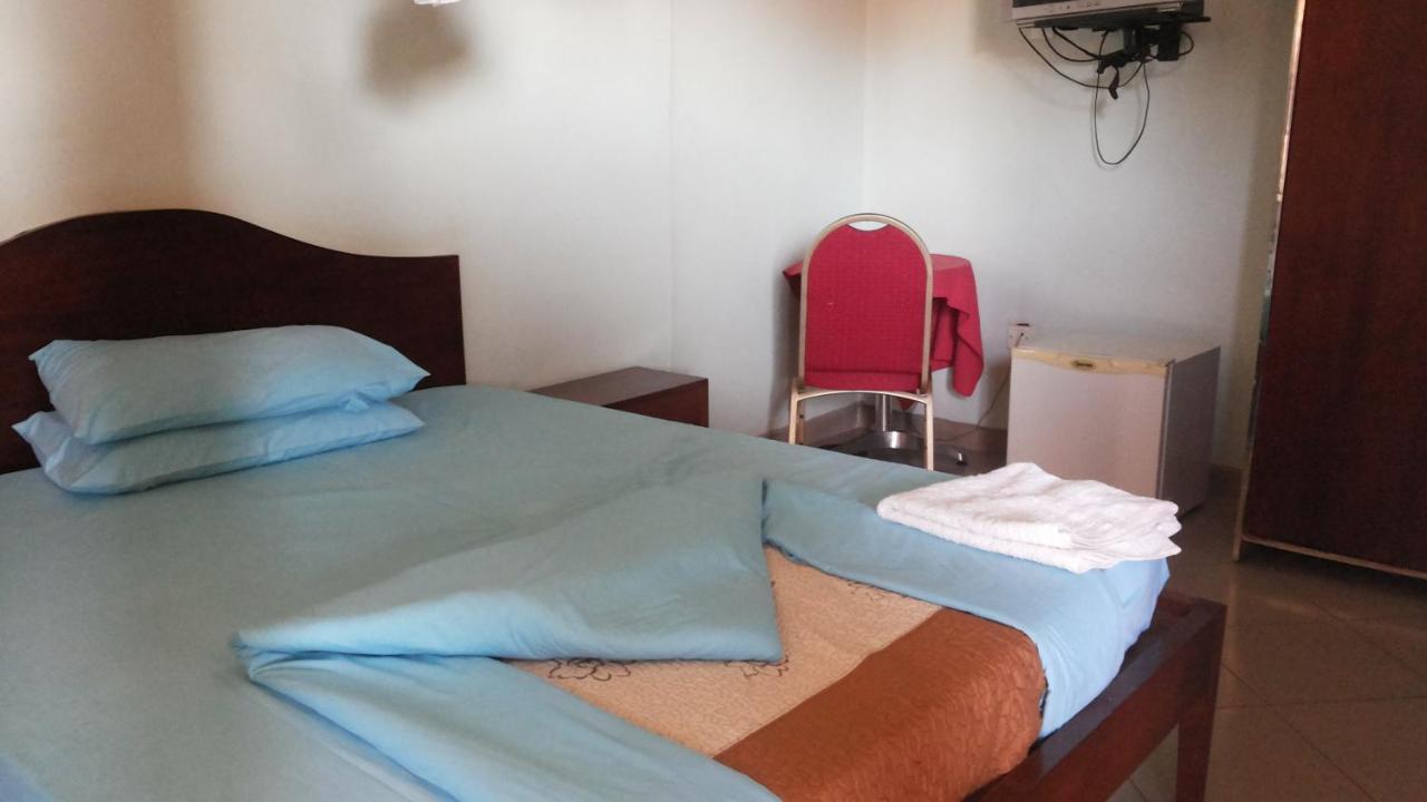 Daysinn Hotel Lira Zewnętrze zdjęcie
