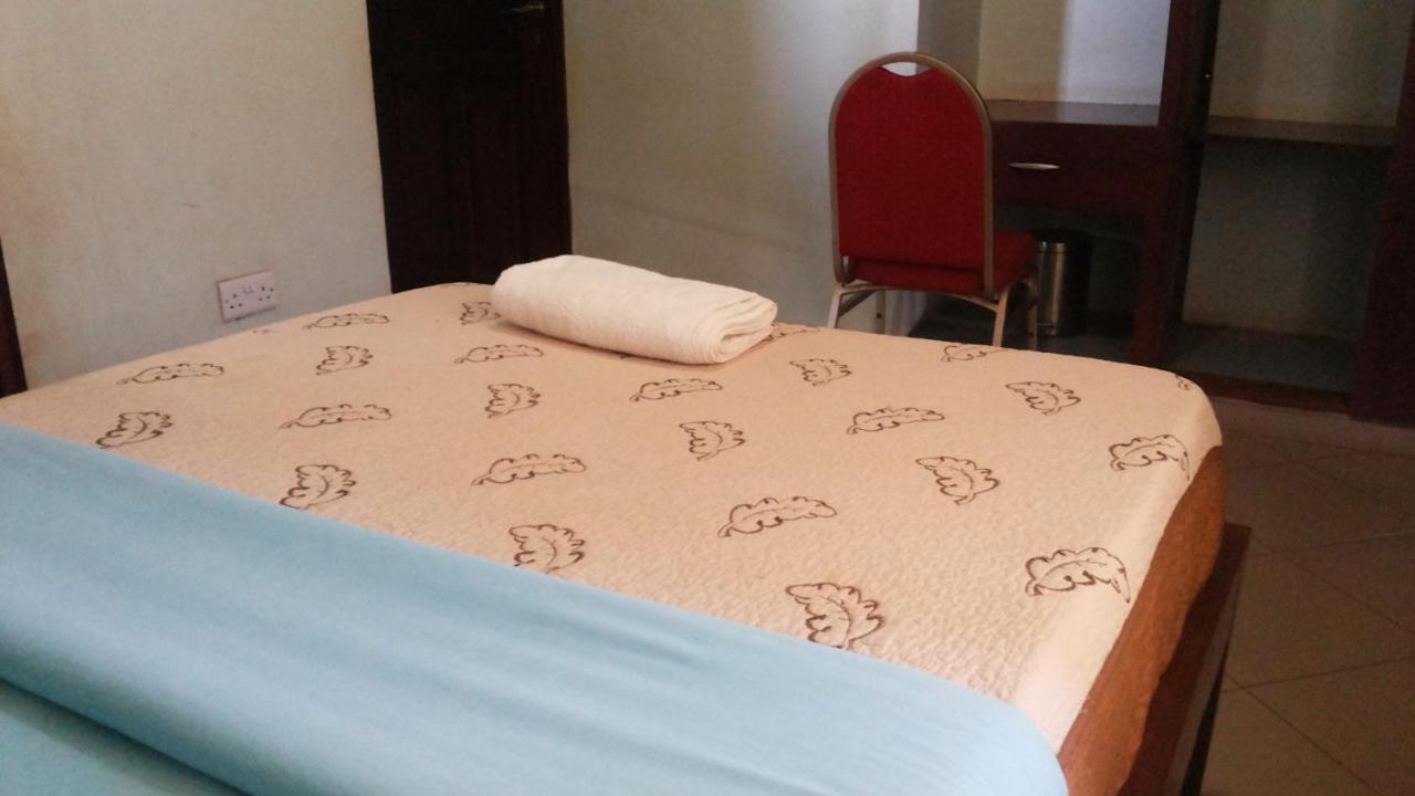 Daysinn Hotel Lira Zewnętrze zdjęcie