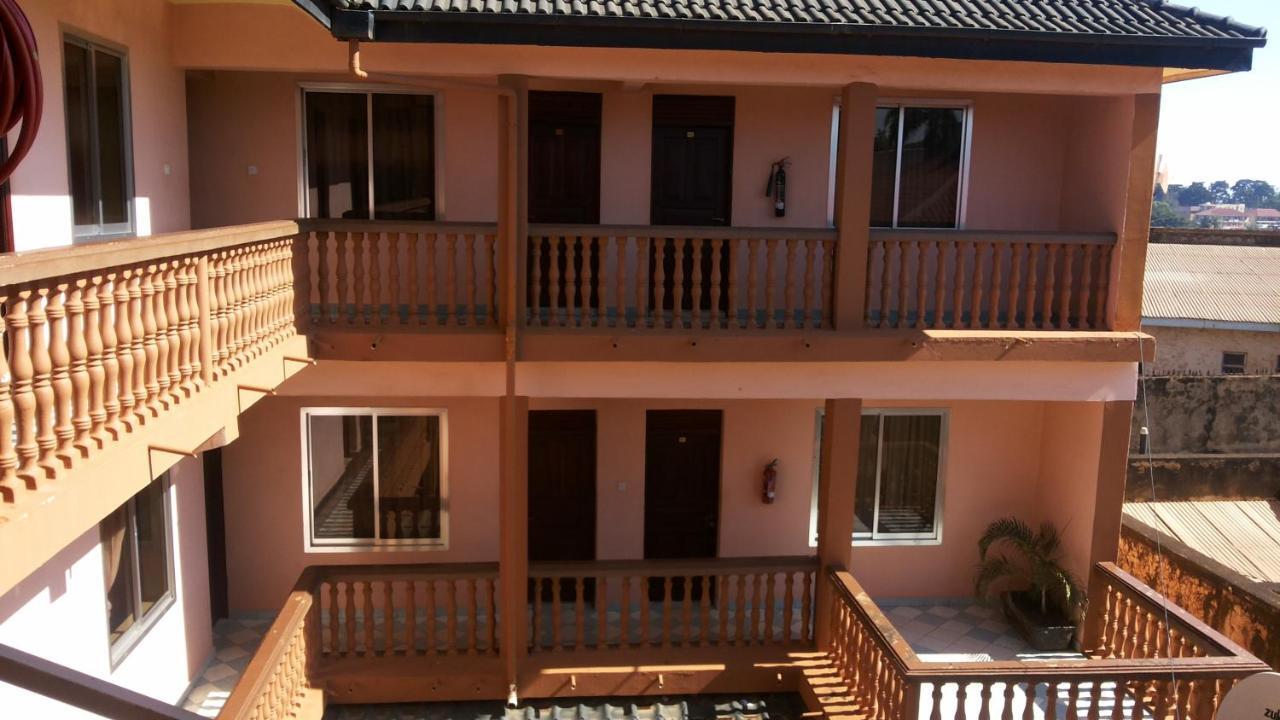 Daysinn Hotel Lira Zewnętrze zdjęcie