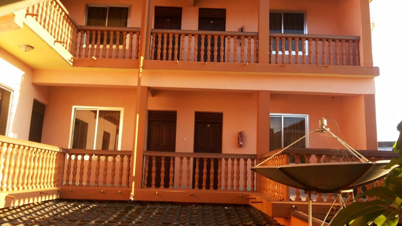 Daysinn Hotel Lira Zewnętrze zdjęcie
