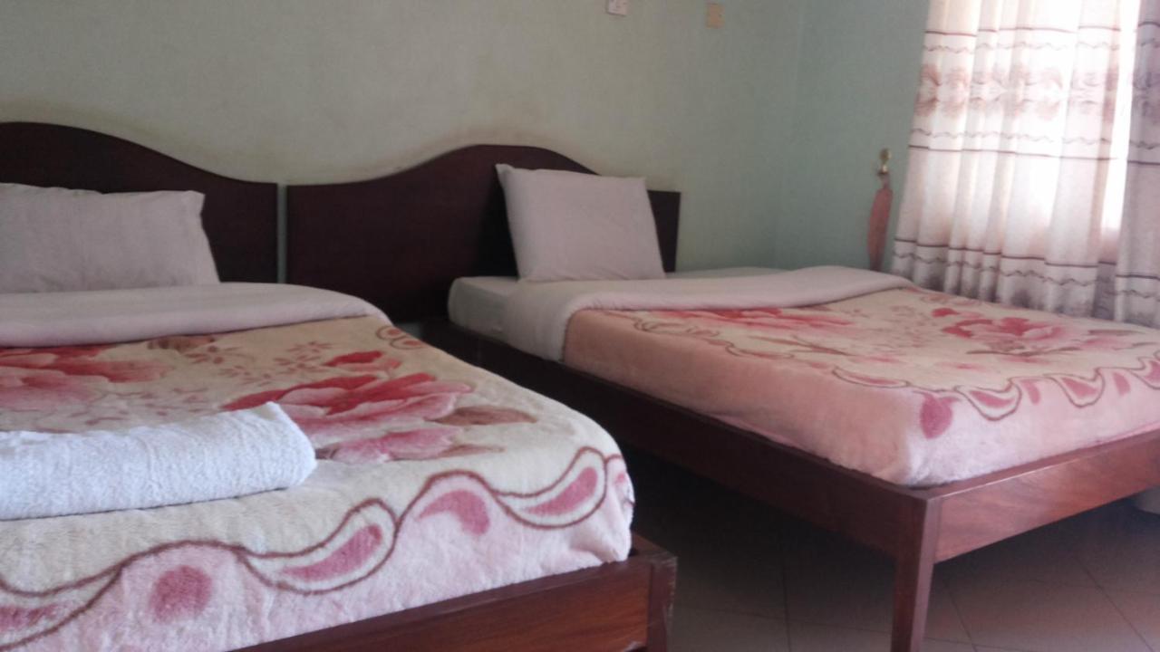 Daysinn Hotel Lira Zewnętrze zdjęcie