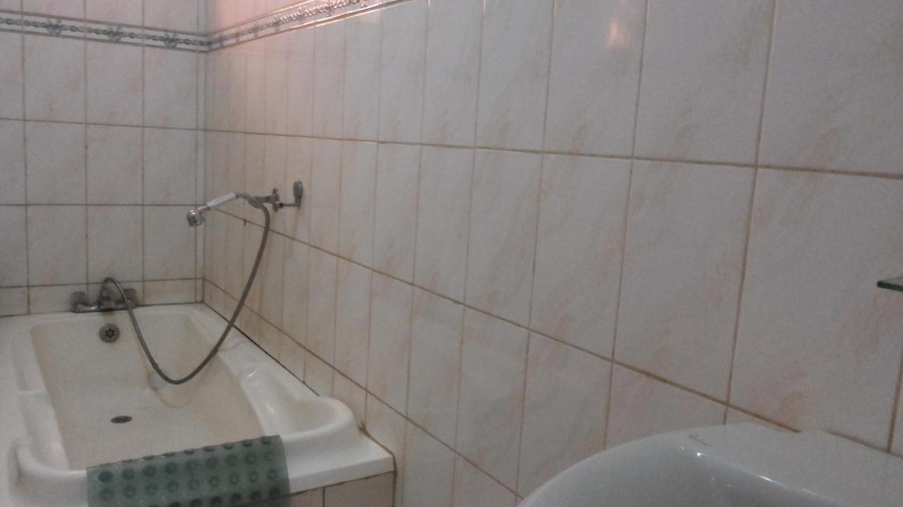 Daysinn Hotel Lira Zewnętrze zdjęcie
